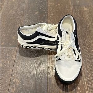 Vans checkered low top shoes